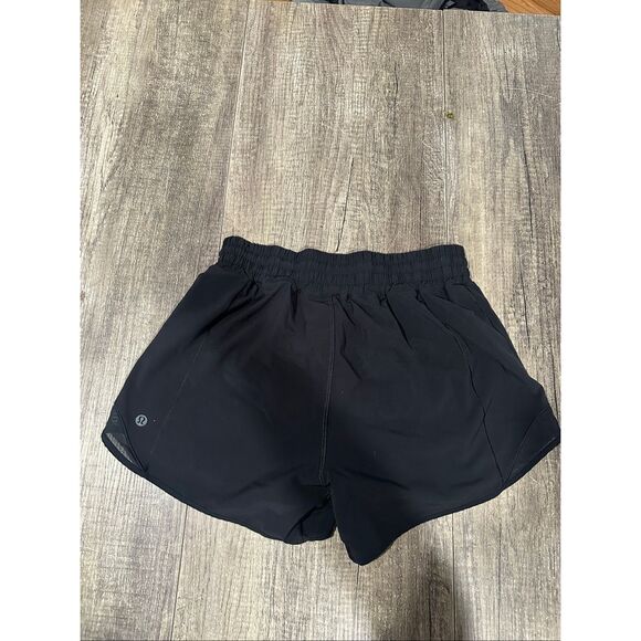 Lululemon Women's Hotty Hot Short *High-Rise Long 4" Black Size 6 - Picture 2 of 5
